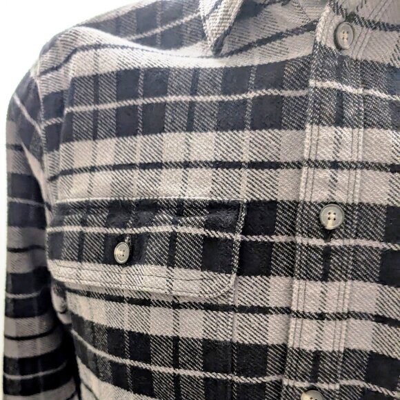 Everlane Men’s Large Plaid Flannel Shacket Jacket — 100% Cotton, Gray & Black - Picture 3 of 9
